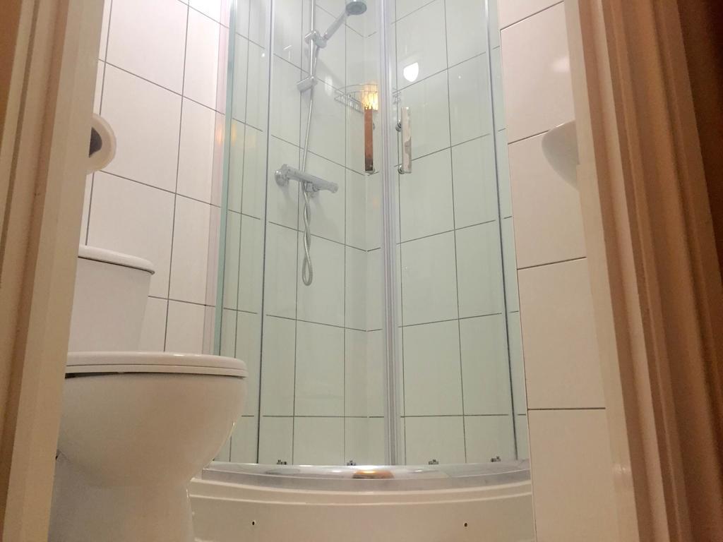 Southend Inn Hotel - Close To Beach, Train Station & Southend Airport Bilik gambar